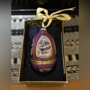Musical Christmas Vintage Egg